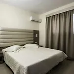 Lyristis Dinos & Hotel apartamentowy Faliraki