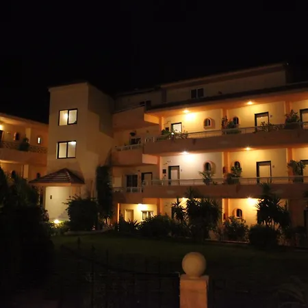 Hotel de apartamente Lyristis Dinos & Faliraki