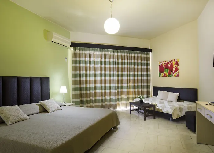 Lyristis Dinos & 3* Faliraki