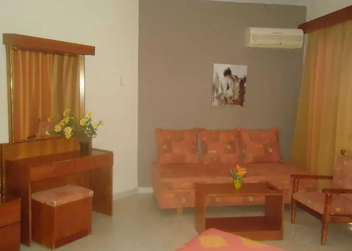 Hotel de apartamente Lyristis Dinos &