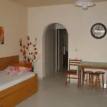 Lyristis Dinos &