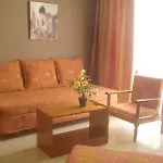 Hotel de apartamente Lyristis Dinos & 3*