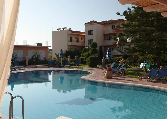 Lägenhetshotell Lyristis Dinos & 3*