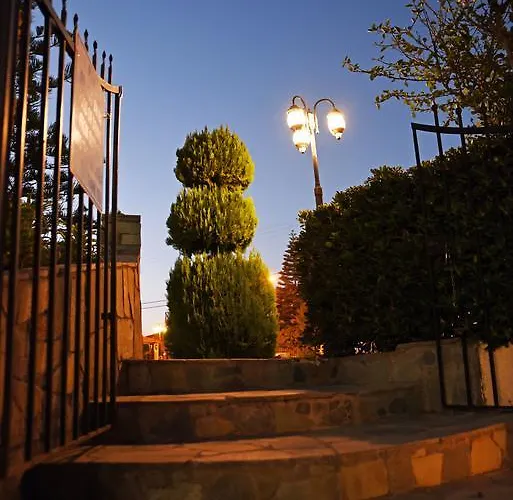 Lyristis Dinos & Faliraki