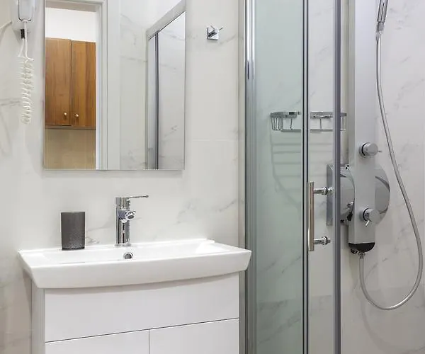 Lägenhetshotell Lyristis Dinos & 3*