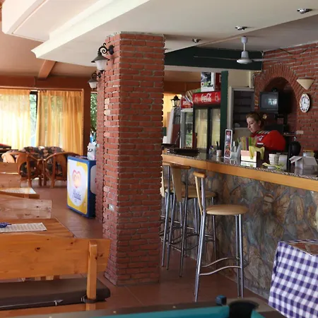 Aparthotel Lyristis Dinos & 3*