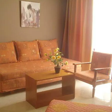 公寓式酒店 Lyristis Dinos & 3*