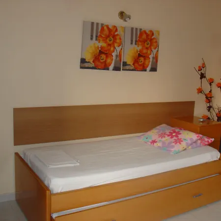 Aparthotel Lyristis Dinos & Faliraki