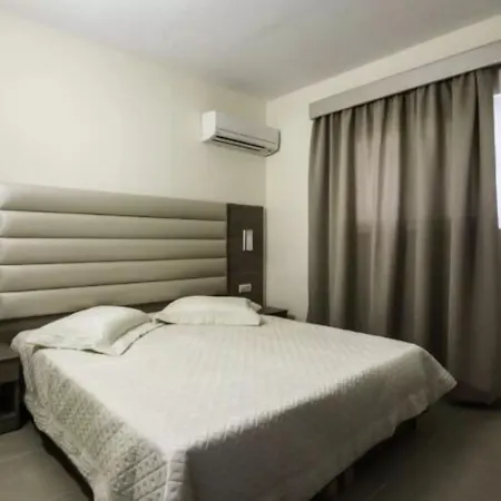 Lyristis Dinos & Aparthotel Faliraki