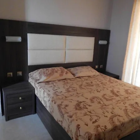 Lyristis Dinos & 3* Faliraki