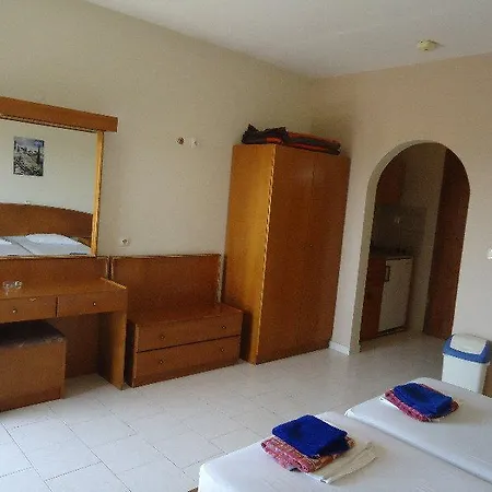 Aparthotel Lyristis Dinos &